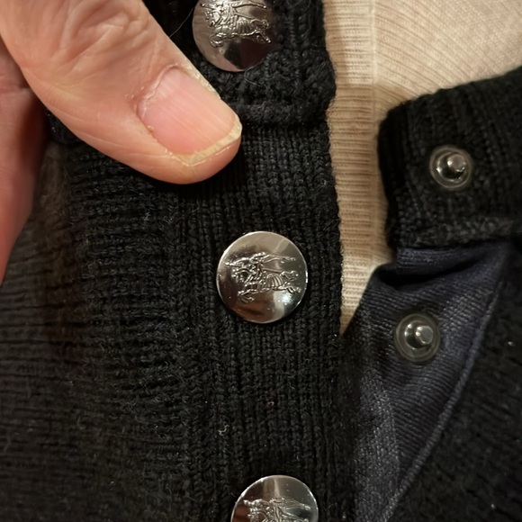 💕🎉 HOST PICzk🎉💕 VGUC vintage Burberry merino wool sweater - Picture 6 of 9